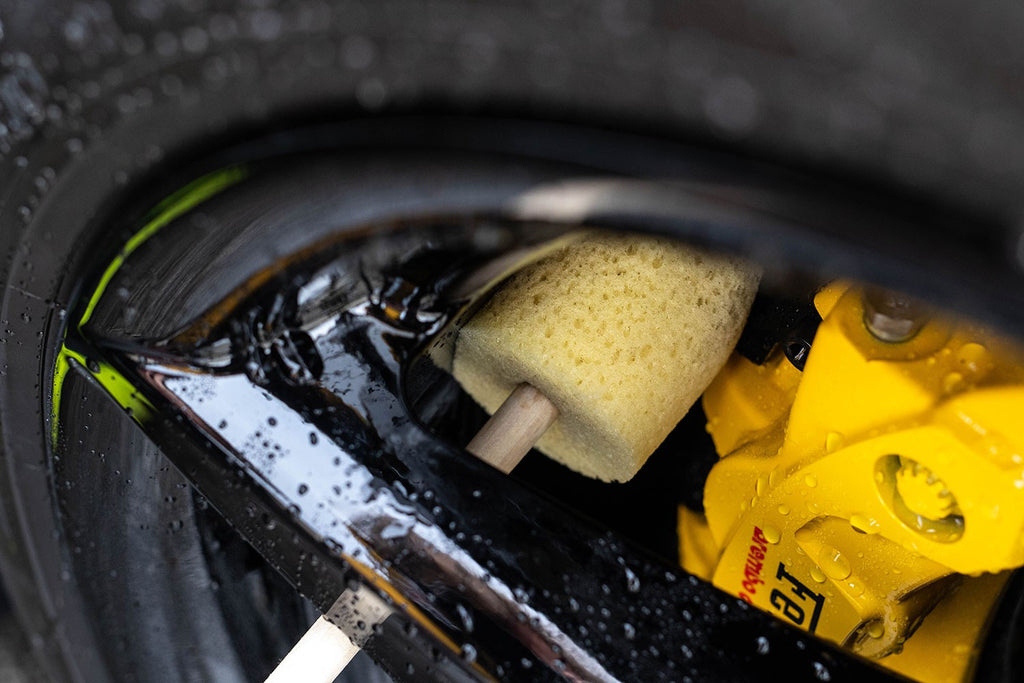Sponge Guru - Alloy Wheel Cleaner Kit 18"